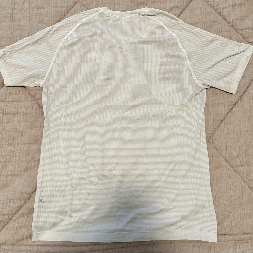 Lululemon Metal Vent Tech